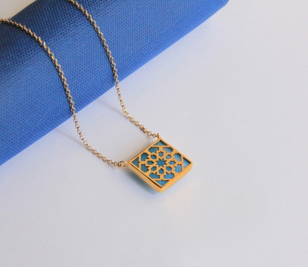 orosi blue pendant