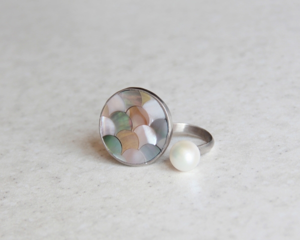 pearl collection ring